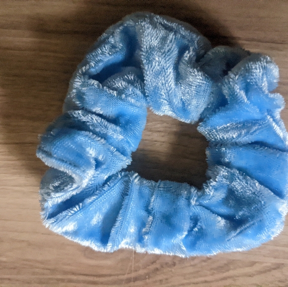 Purple and Blue Scrunchie set? - Picture 3 of 7